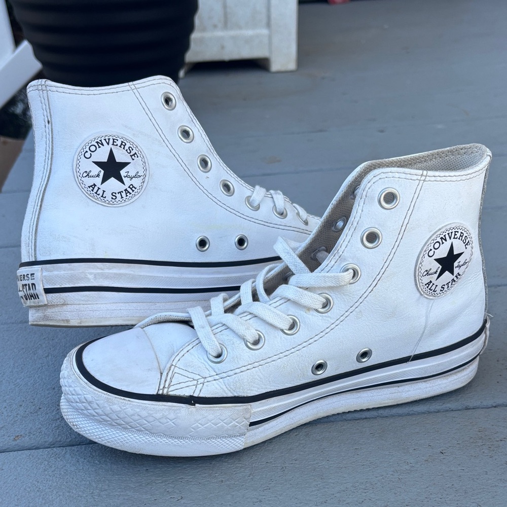 🌻Converse White High Top Sneakers with Black Trim